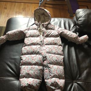 Gap snowsuit